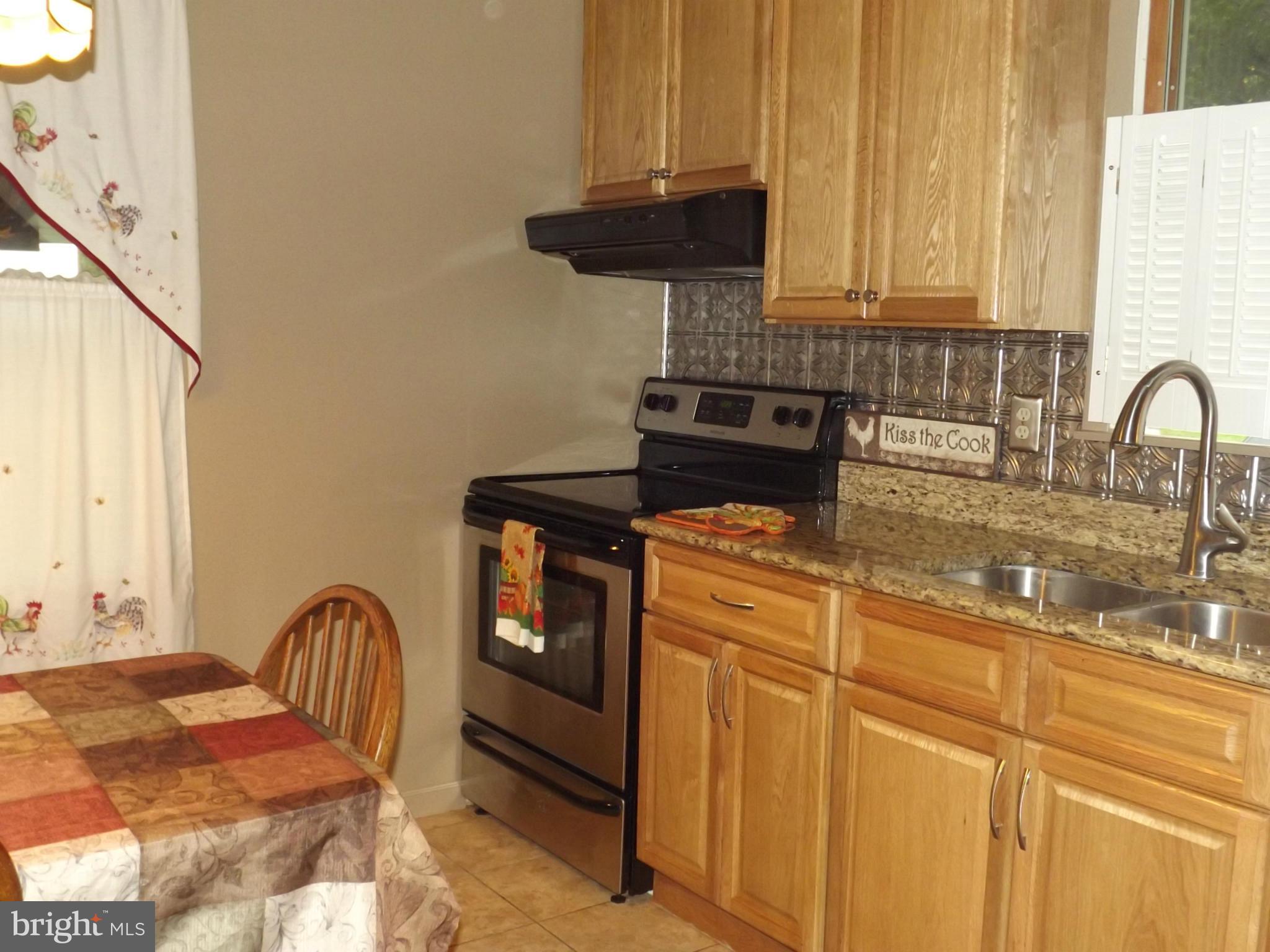 7035 Oliverwood Road Baltimore, MD 21220 - Photo 13 of 30 Kitchen