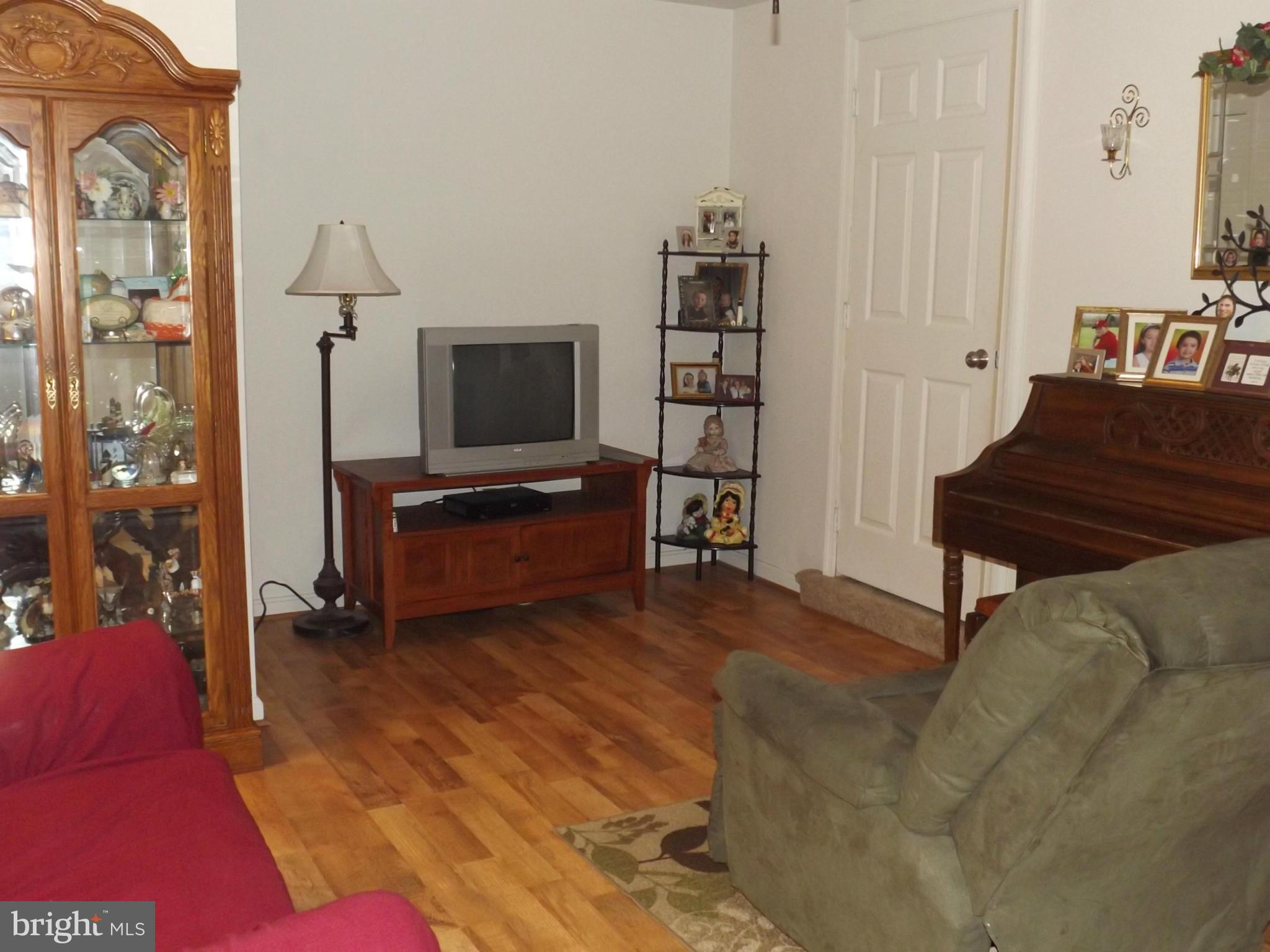 7035 Oliverwood Road Baltimore, MD 21220 - Photo 24 of 30 Family Room