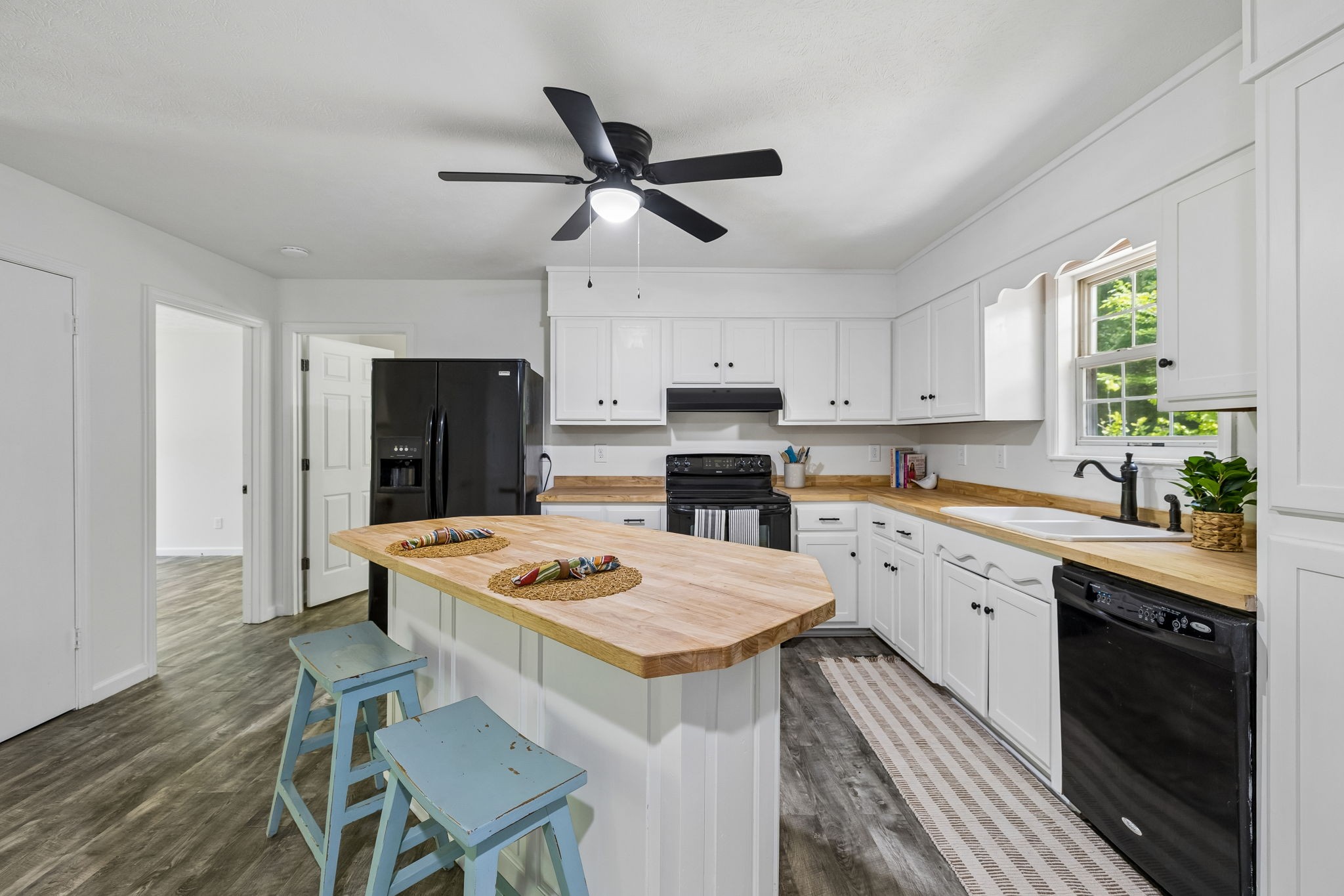 619 Longbranch Road Hohenwald, TN 38462 - Photo 15 of 82 Gallery Image 15
