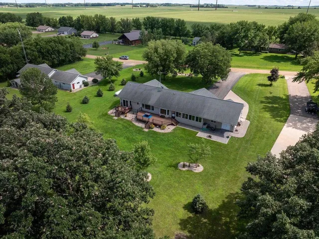 $699,900 | 4 South Fox Lake Drive East, Sherburn, MN 56171