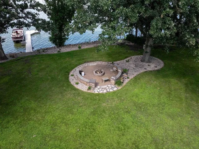 $699,900 | 4 South Fox Lake Drive East, Sherburn, MN 56171