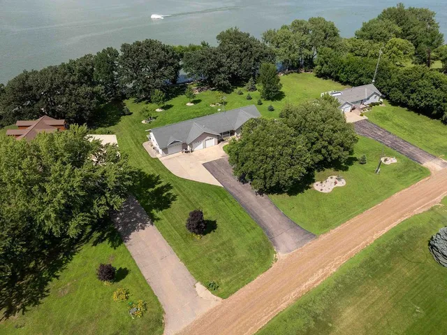 $699,900 | 4 South Fox Lake Drive East, Sherburn, MN 56171