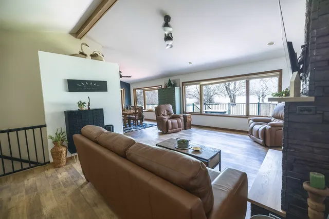 $699,900 | 4 South Fox Lake Drive East, Sherburn, MN 56171