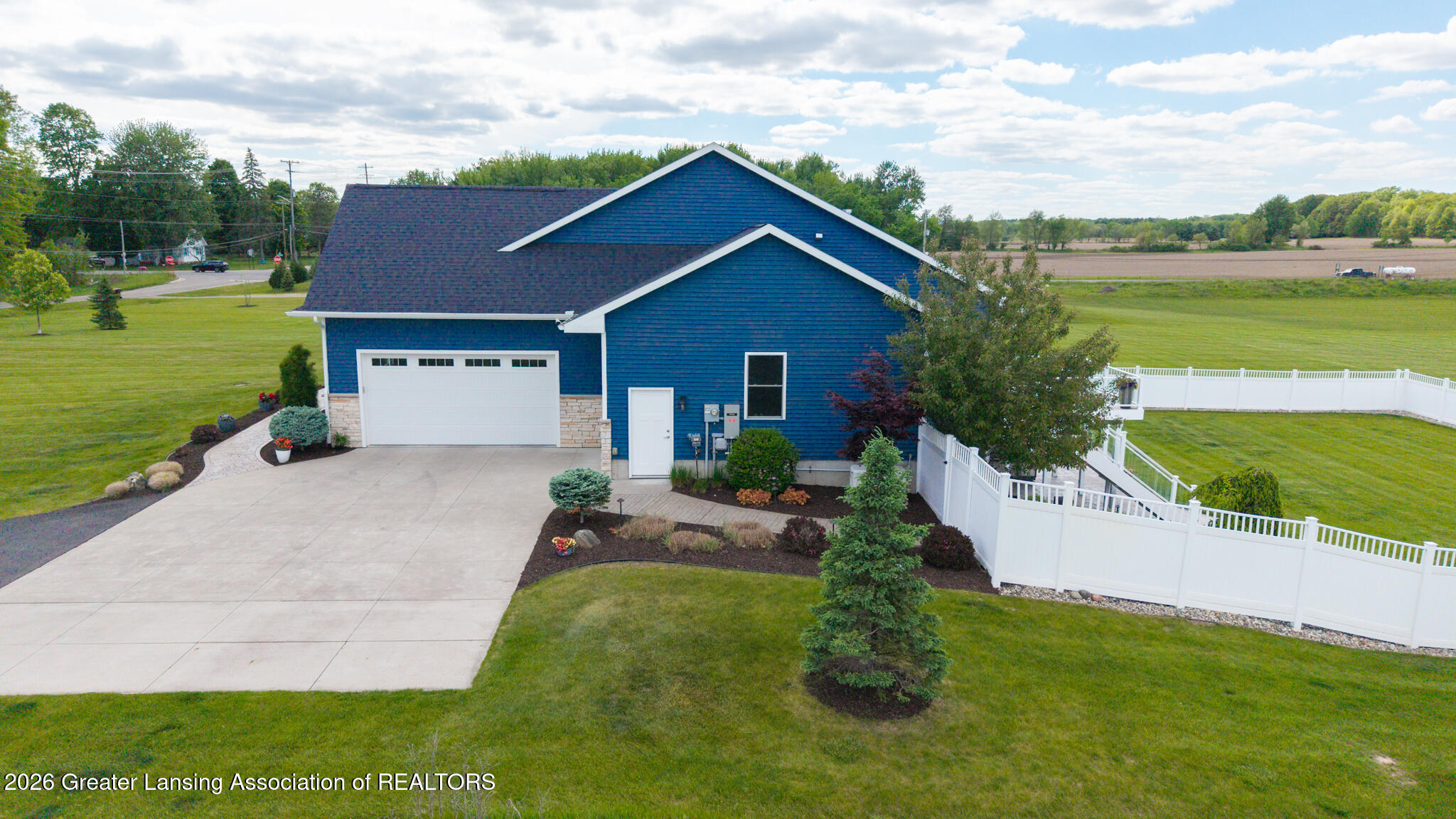3950 West Howe Road Dewitt, MI 48820 - Photo 3 of 42 .