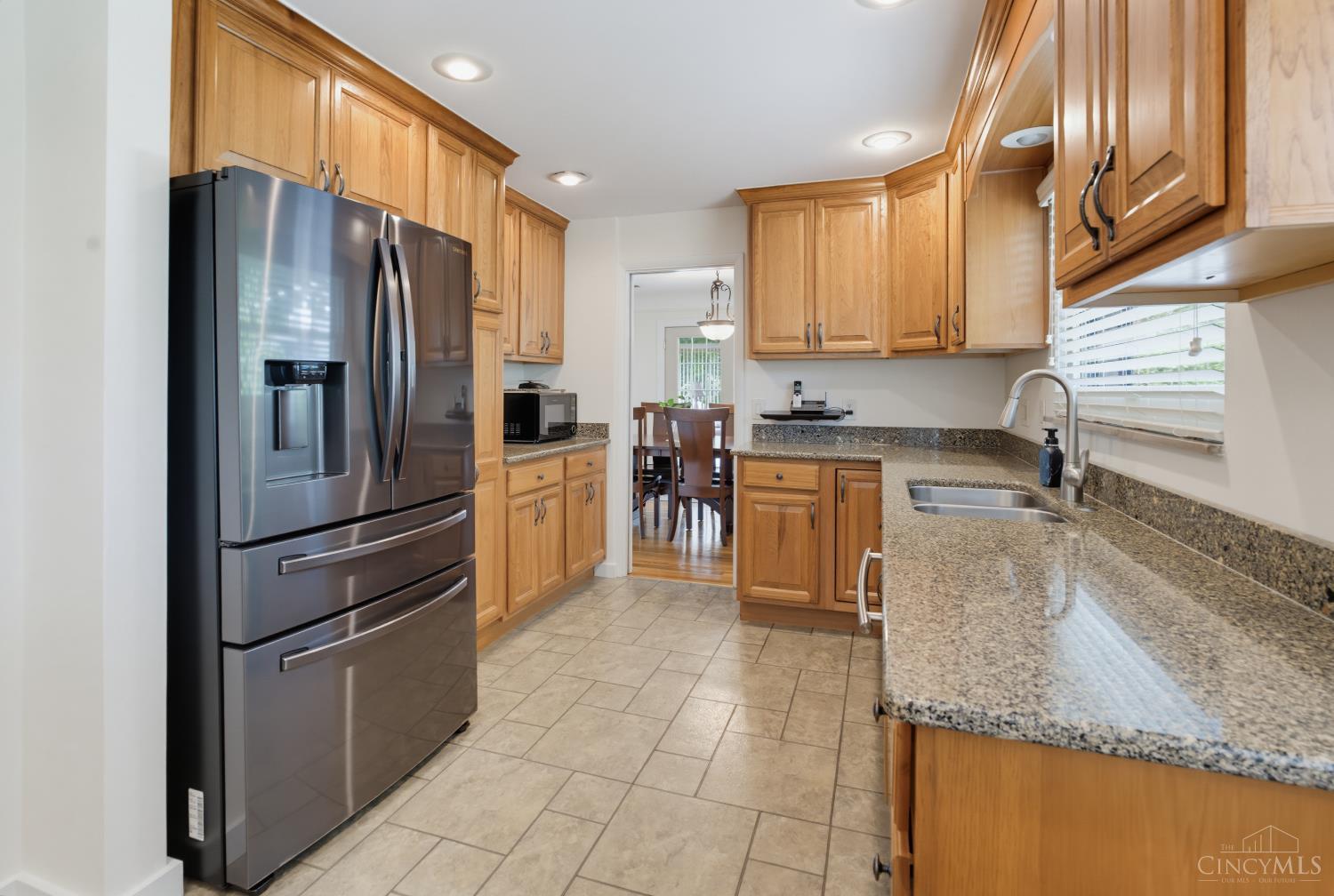 699 Eversole Road Cincinnati, OH 45230 - Photo 15 of 69 Gallery Image 15