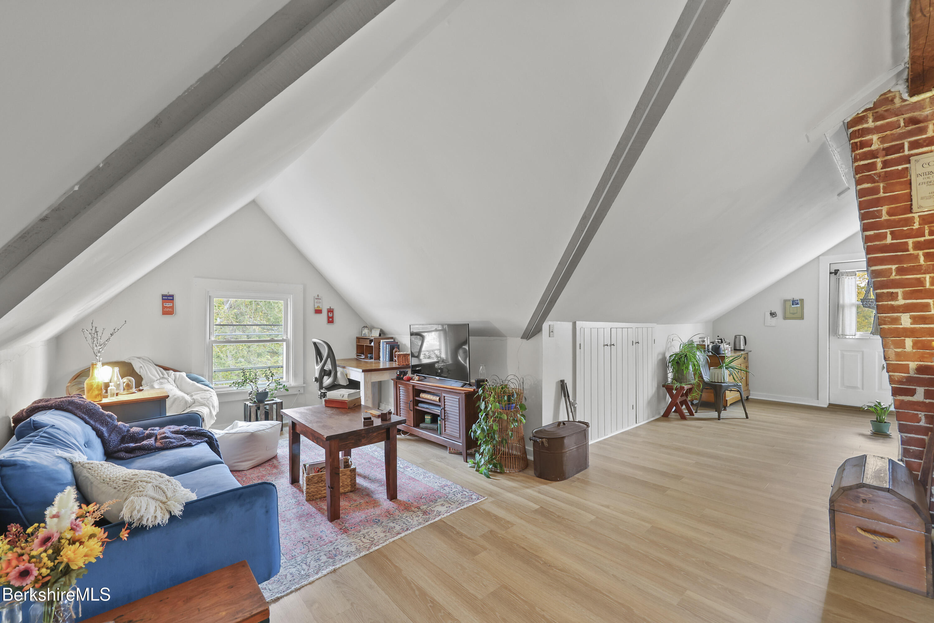 104 Appleton Avenue Pittsfield, MA 01201 - Photo 34 of 50 a living room with furniture and wooden floor