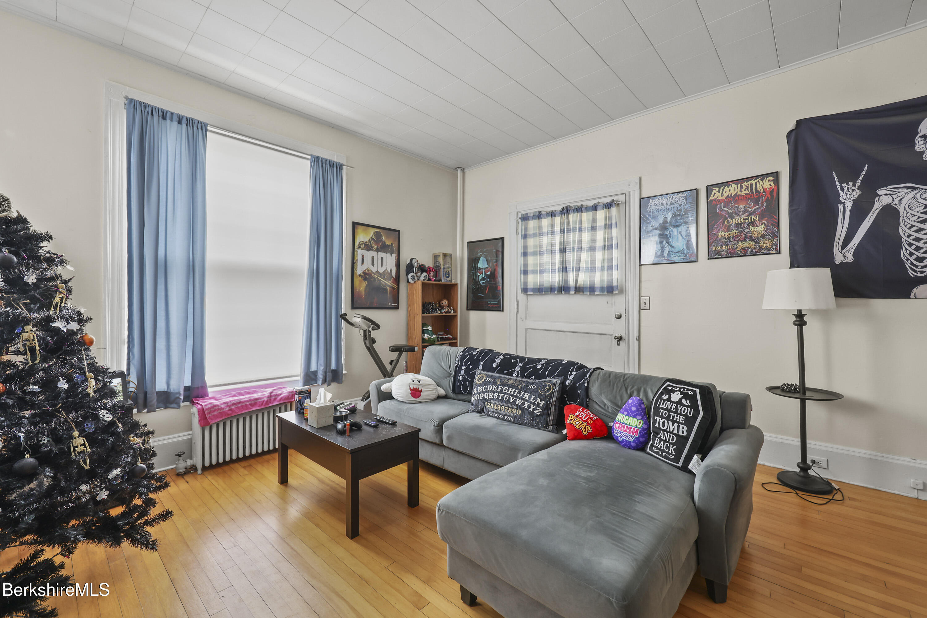 104 Appleton Avenue Pittsfield, MA 01201 - Photo 5 of 50 a living room with furniture and wooden floor