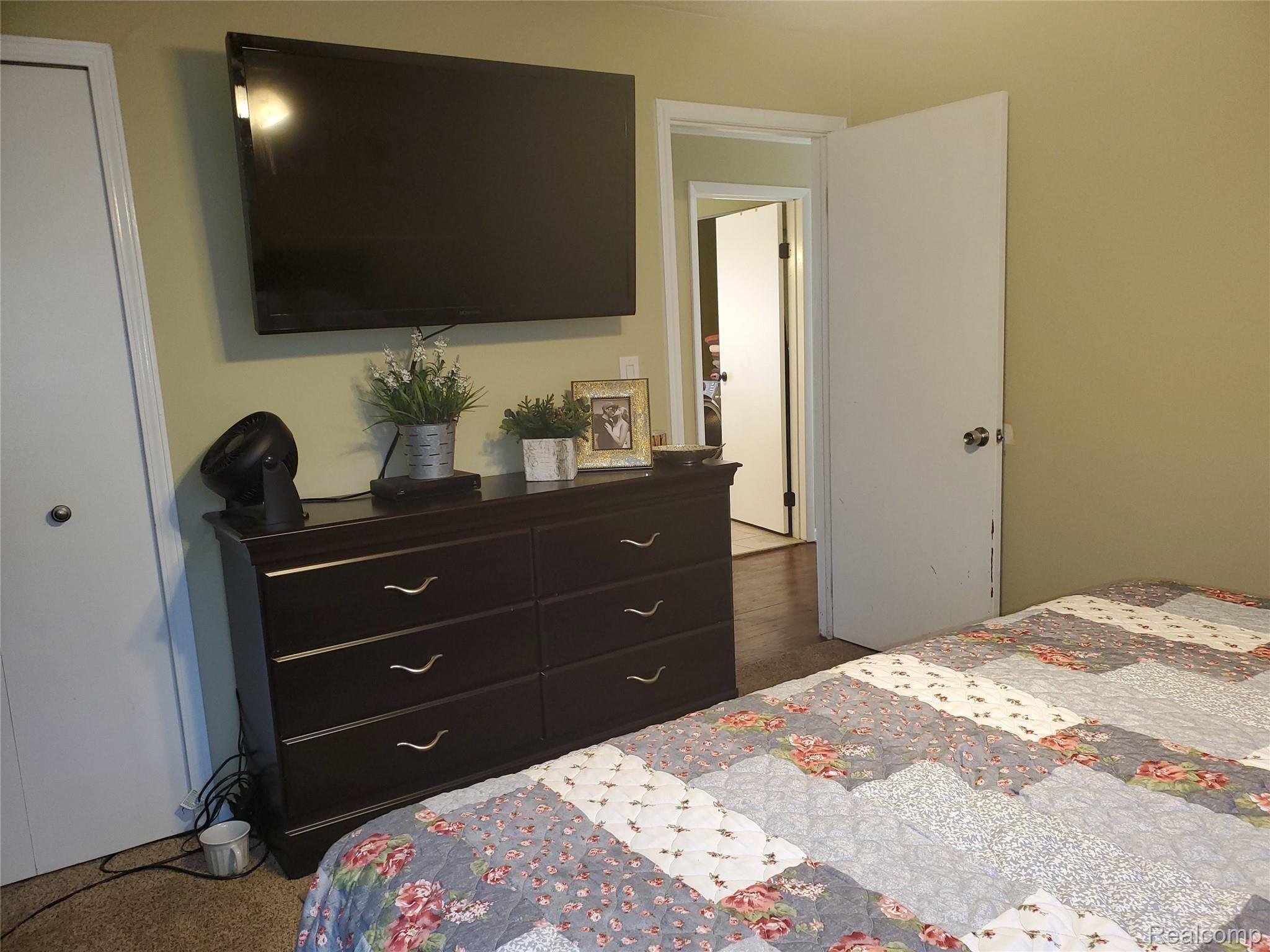 9471 Hogan Road Fenton, MI 48430 - Photo 20 of 20 20191108_134146.jpg