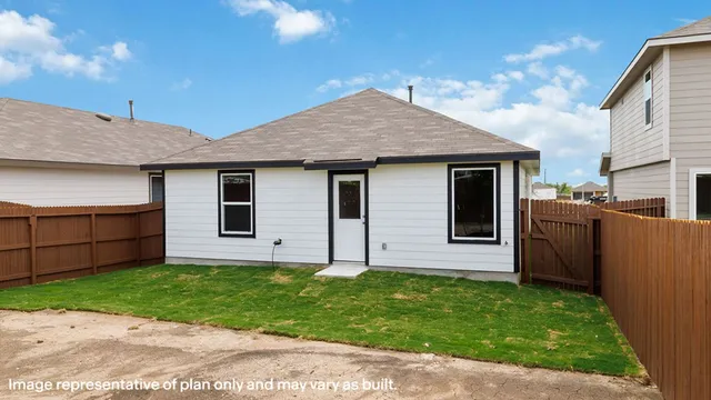 $199,990 | 405 Wild Goose Drive, Luling, TX 78648