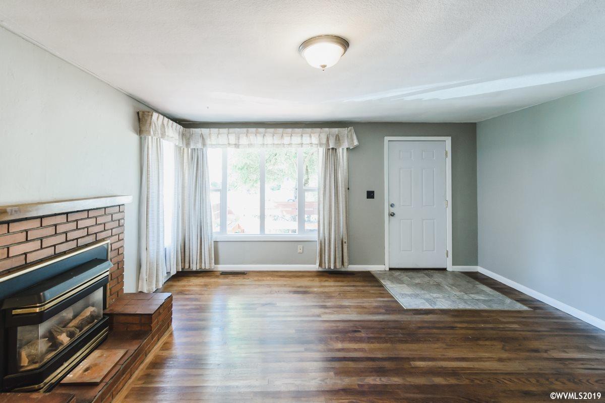 472 F Street Lebanon, OR 97355 - Photo 13 of 25