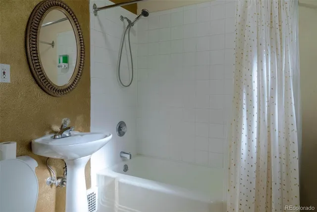 $2,400 | 1222 East Dale Street, Colorado Springs, CO 80909