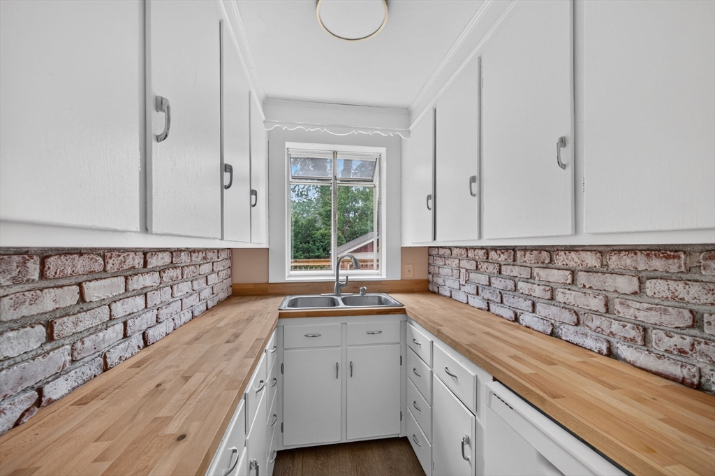 18 Fales Road Dedham, MA 02026 - Photo 13 of 36 Gallery Image 13