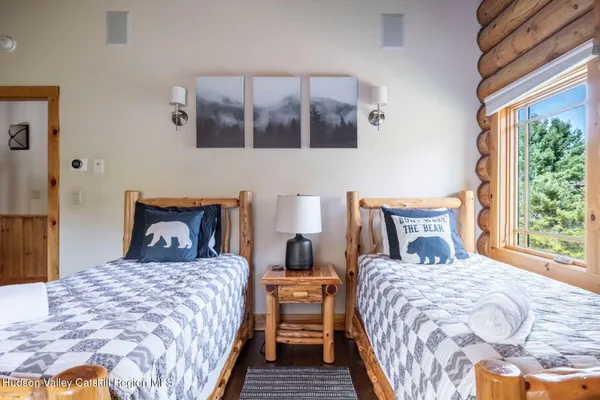 a view of front of house with a yard