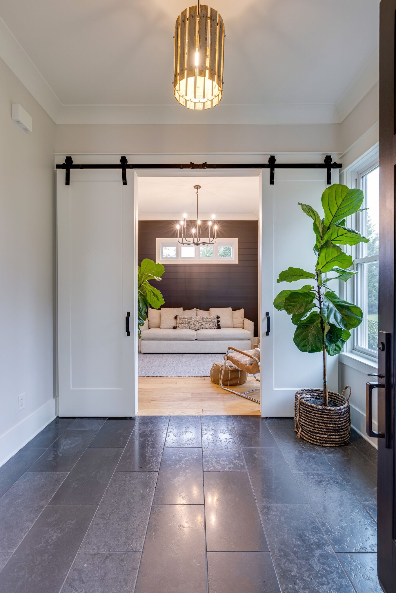 322 Springhouse Circle Franklin, TN 37067 - Photo 4 of 70 a living room with furniture and a potted plant