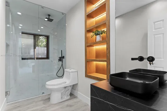 $30,000 | 116 West 1st Court, Miami Beach, FL 33139