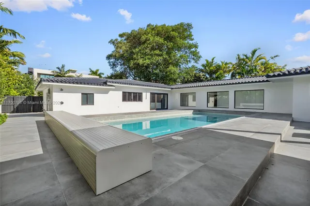 $30,000 | 116 West 1st Court, Miami Beach, FL 33139