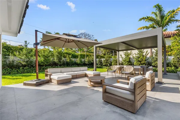 $30,000 | 116 West 1st Court, Miami Beach, FL 33139