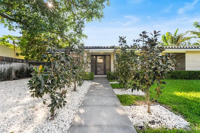 $30,000 | 116 West 1st Court, Miami Beach, FL 33139