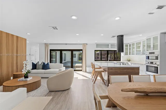 $30,000 | 116 West 1st Court, Miami Beach, FL 33139