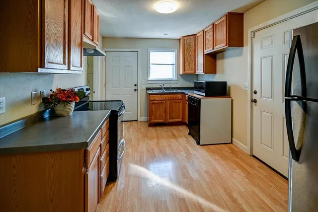 $274,900 | 204 South Musket Ridge Drive, Sun Prairie, WI 53590