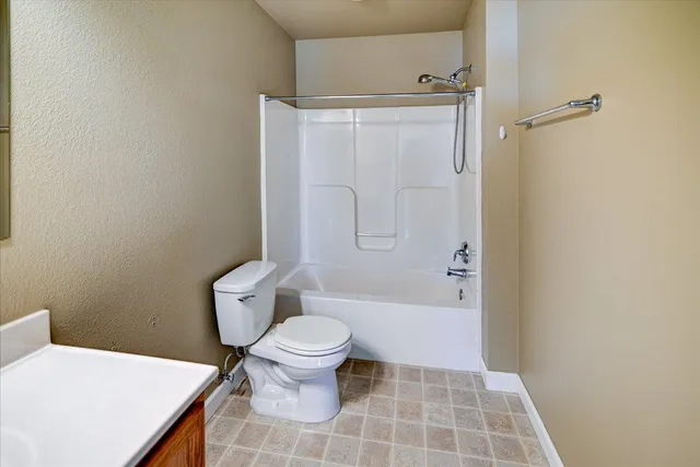 $274,900 | 204 South Musket Ridge Drive, Sun Prairie, WI 53590