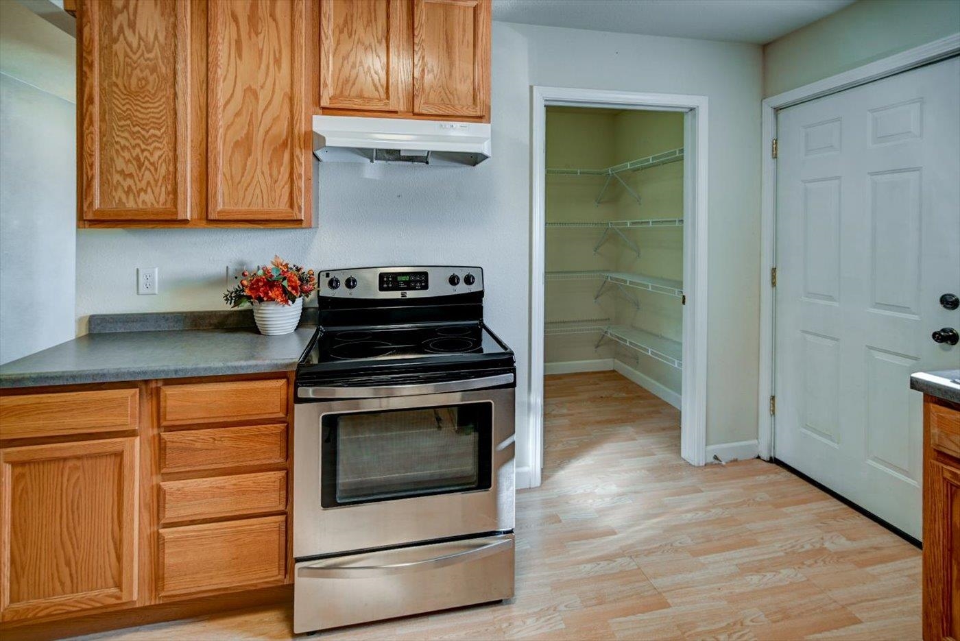 204 South Musket Ridge Drive Sun Prairie, WI 53590 - Photo 10 of 46