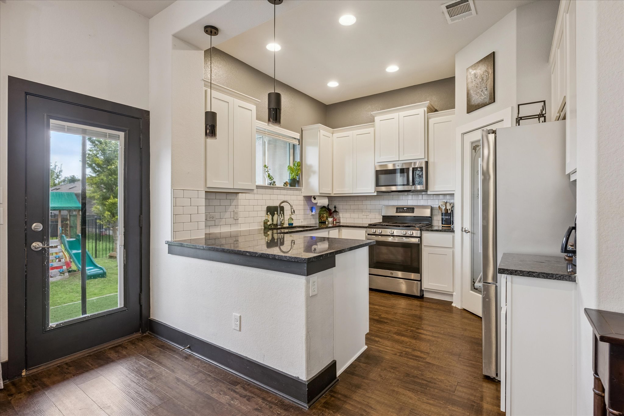 111 Alexander Kyle, TX 78640 - Photo 6 of 17