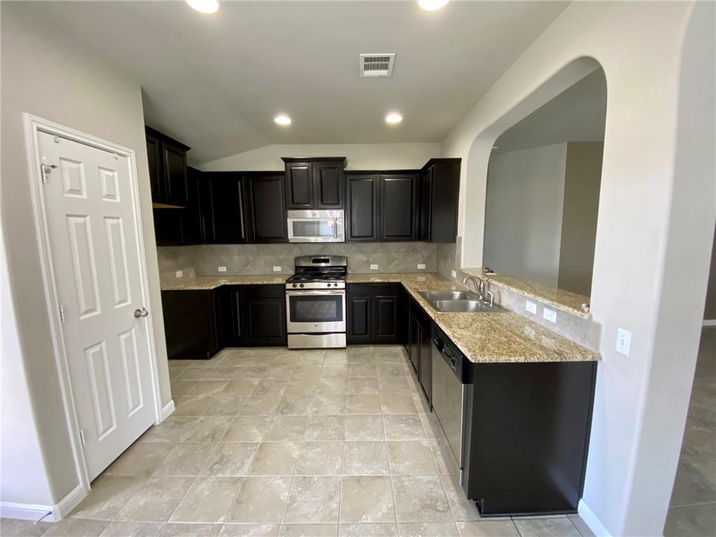 120 Chickadee Cove Kyle, TX 78640 - Photo 4 of 16