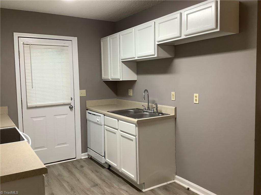2421 Robbins Street High Point, NC 27263 - Photo 8 of 22 Gallery Image 8