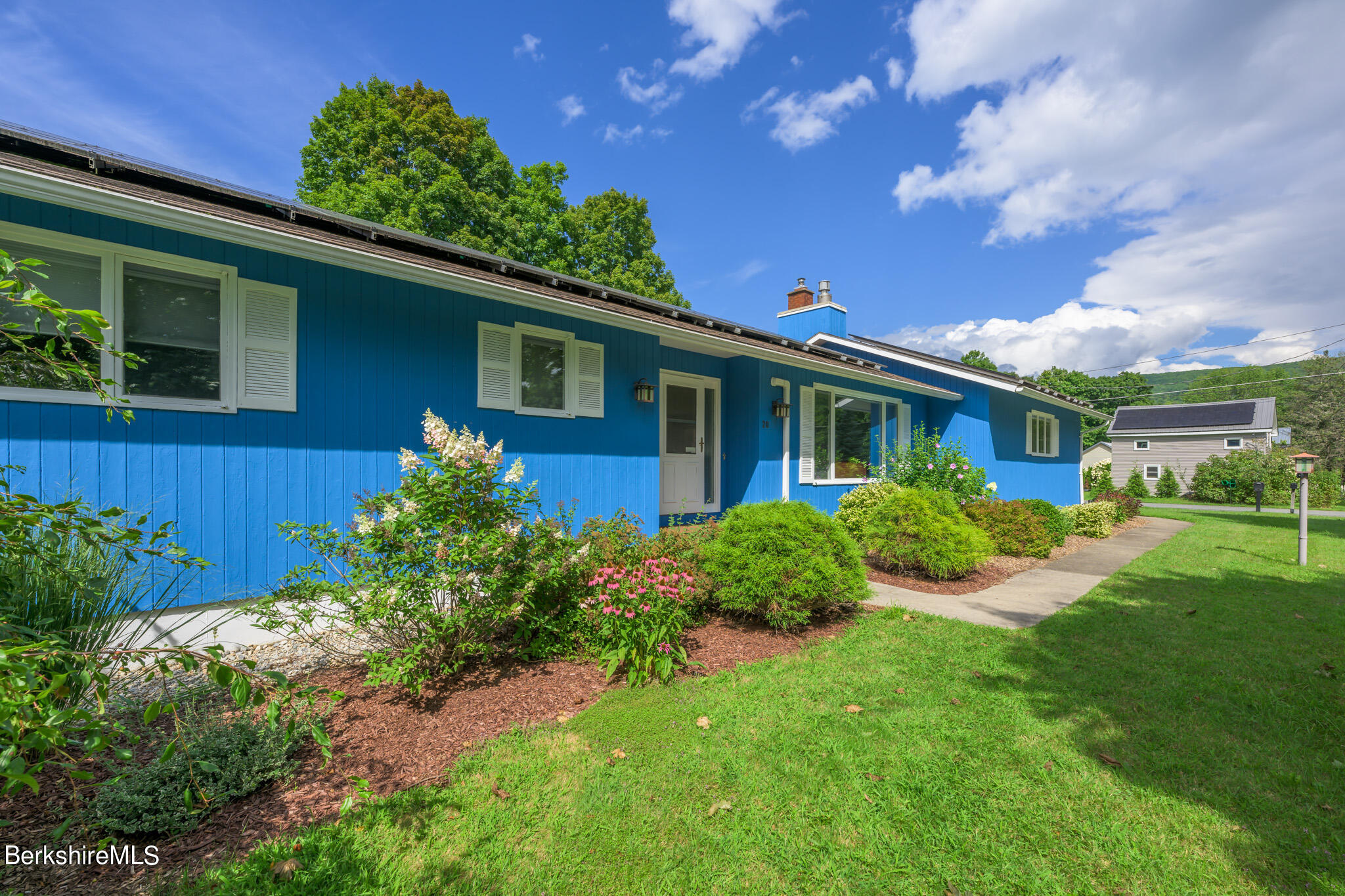 20 State Line Road West Stockbridge, MA 01266 - Photo 4 of 34 Front
