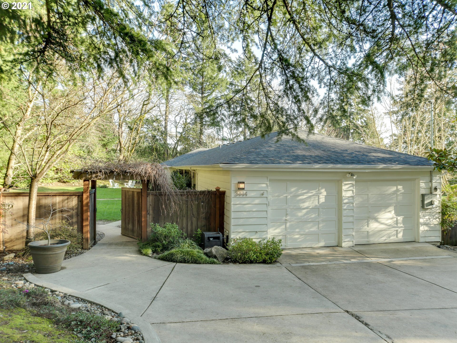 3444 Southwest Shattuck Road Portland, OR 97221 - Photo 26 of 31 Gallery Image 26