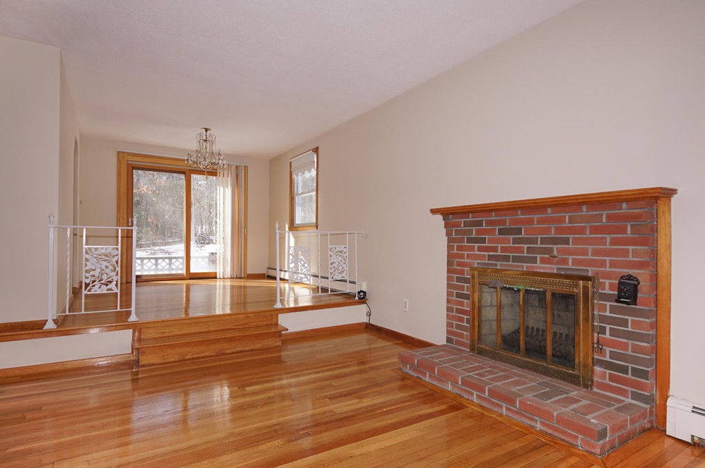 11 Cynthia Road Billerica, MA 01821 - Photo 5 of 16