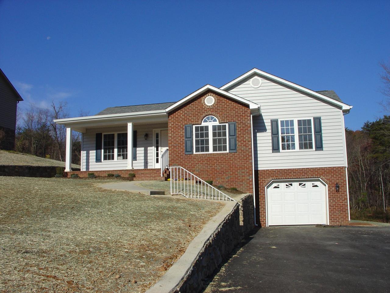 713 North Mill Road Salem, VA 24153 - Photo 1 of 14 New Construction in North Salem
