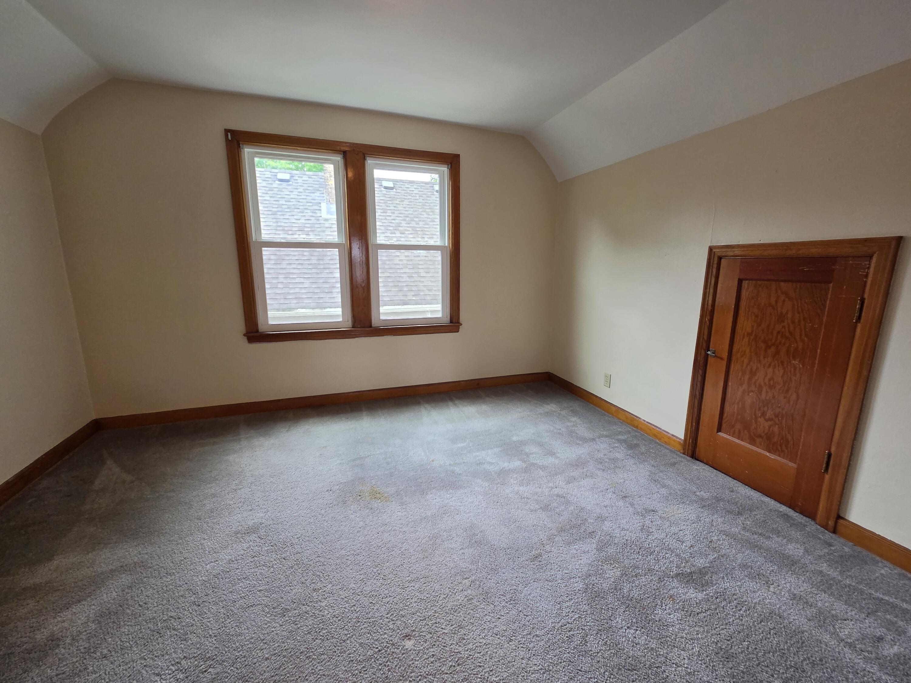 3265 South Burrell Street Milwaukee, WI 53207 - Photo 19 of 39 Bedroom 3