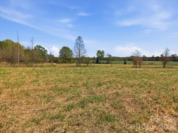 $205,000 | 52 McMillan Road, Cheraw, SC 29520