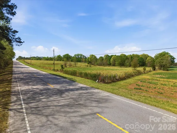 $205,000 | 52 McMillan Road, Cheraw, SC 29520