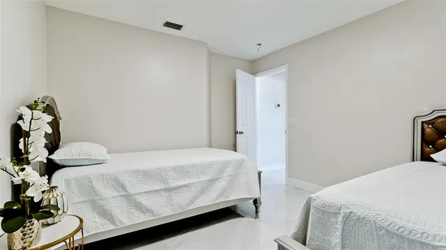 $8,500 | 4836 Turtle Bay Terrace, Bradenton, FL 34203