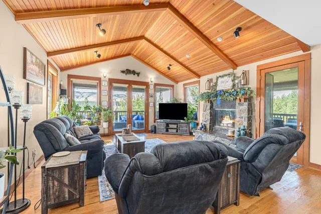 $950,000 | 1613 Coyote Way, Evans, WA 99126