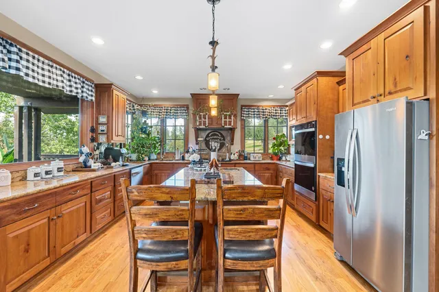 $950,000 | 1613 Coyote Way, Evans, WA 99126