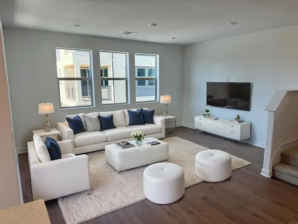 $4,200 | 352 Summer Breeze Way, Oceanside, CA 92057