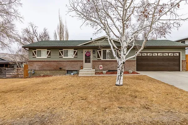 $334,500 | 1021 Elm Way, Rock Springs, WY 82901