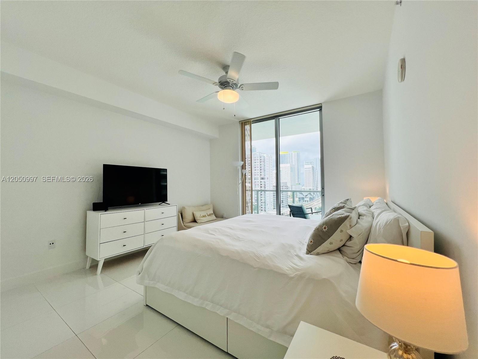 79 Southwest 12th Street, Unit 1510S Miami, FL 33130 - Photo 38 of 56