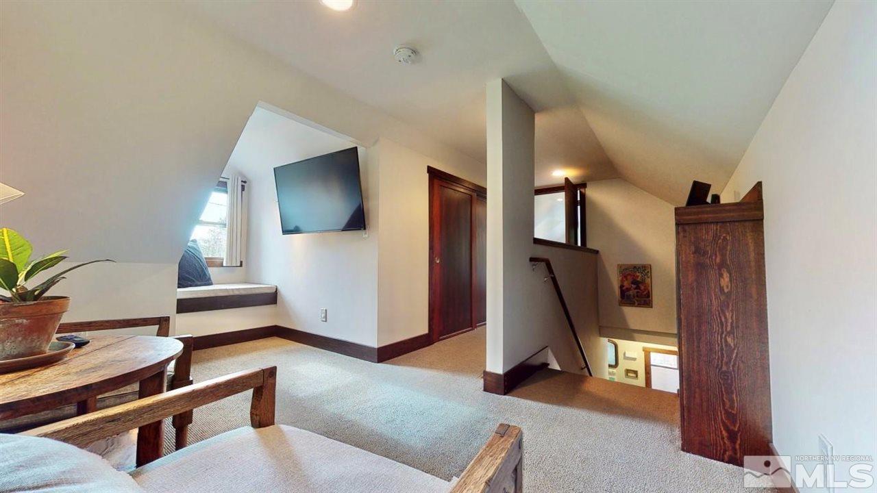 1300 Clough Road Reno, NV 89509 - Photo 18 of 40 a living room with furniture