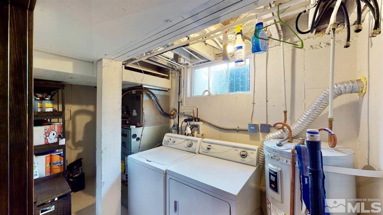 1300 Clough Road Reno, NV 89509 - Photo 34 of 40 a utility room with dryer and washer