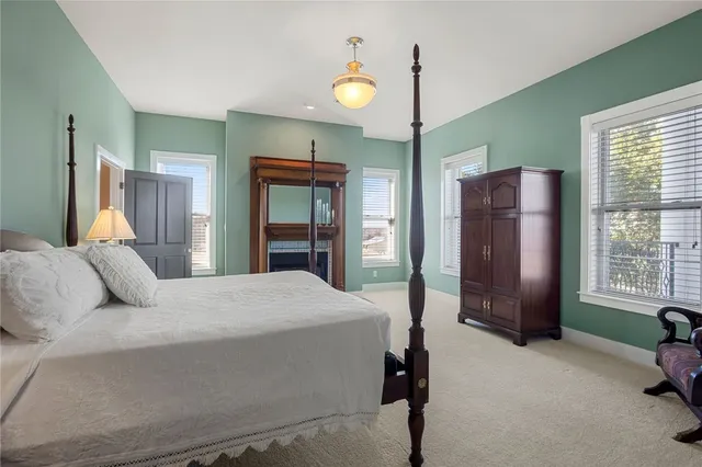 a view of living room with washer and dryer
