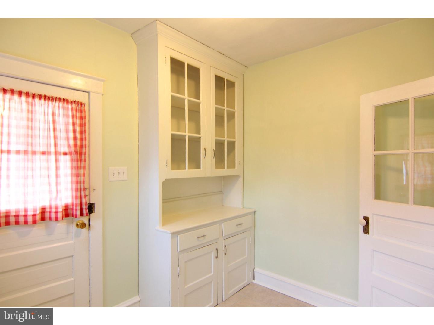 2420 Avon Road Ardmore, PA 19003 - Photo 11 of 25