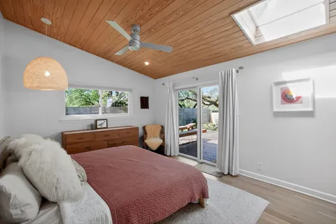 $1,444,000 | 2104 4 Oaks Lane, Austin, TX 78704