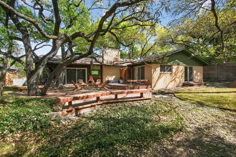 $1,444,000 | 2104 4 Oaks Lane, Austin, TX 78704