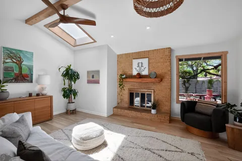 $1,444,000 | 2104 4 Oaks Lane, Austin, TX 78704