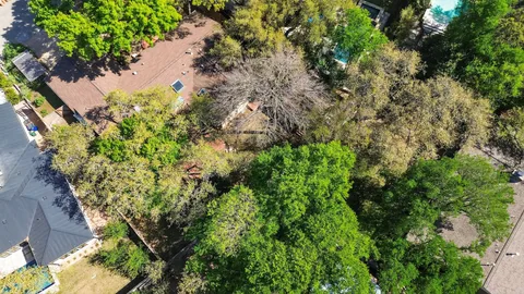 $1,444,000 | 2104 4 Oaks Lane, Austin, TX 78704